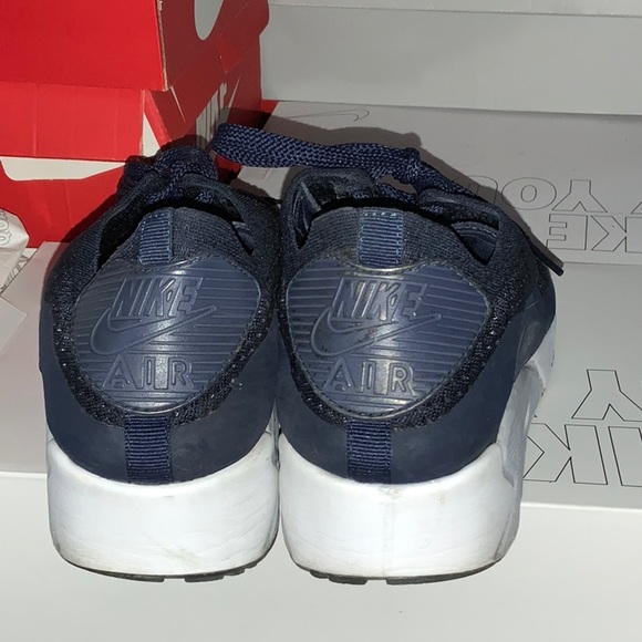 Nike Air Max 90 Flyknit Navy - Picture 2 of 5